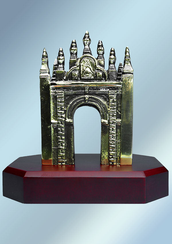 Arco de la Macarena Bronce